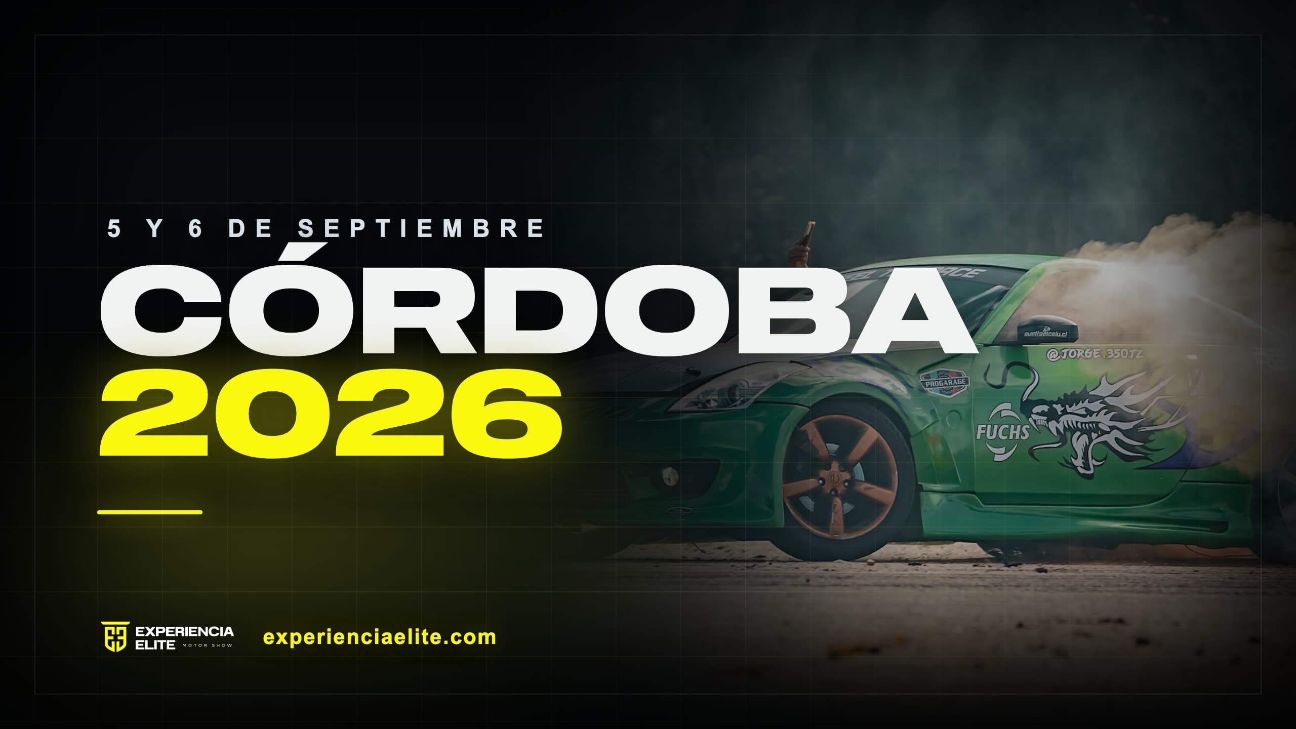 Auto de drift derrapando con humo en Experiencia Elite Córdoba